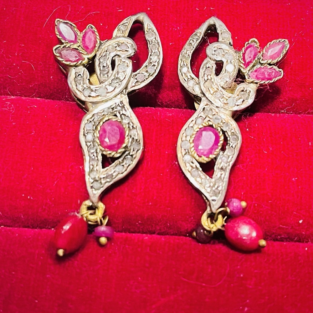 Vintage Earring bought him AFG, Rubies not light treated.